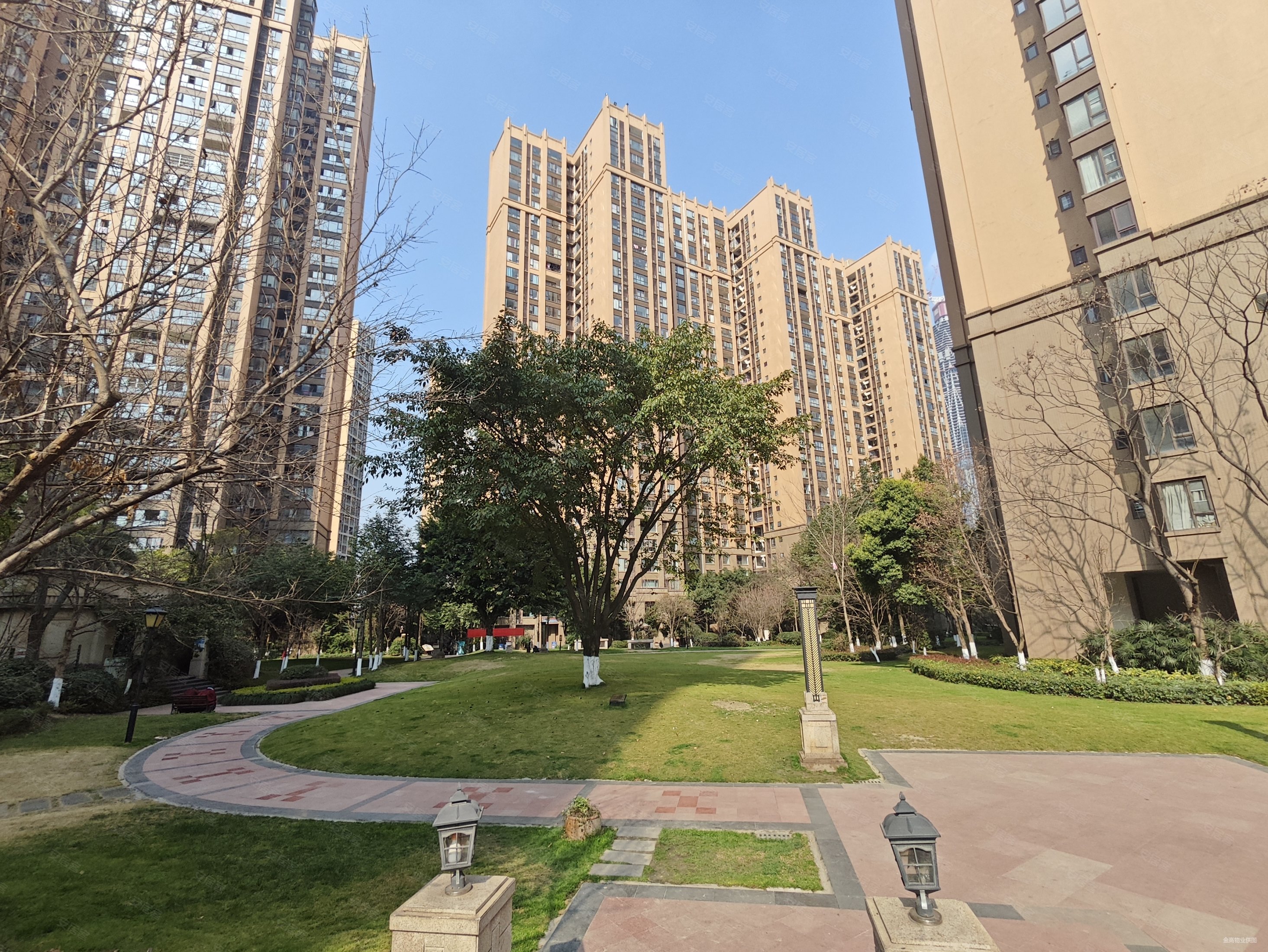 锦蓉佳苑3室2厅2卫131㎡南270万