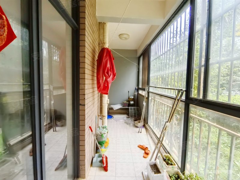 白龙潭小区 1楼 208个 可以商量