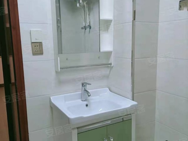 衢州柯城西区聚龙嘉苑聚龙嘉苑三室二卫 四省边际人民医院对面 拎包入住出租房源真实图片