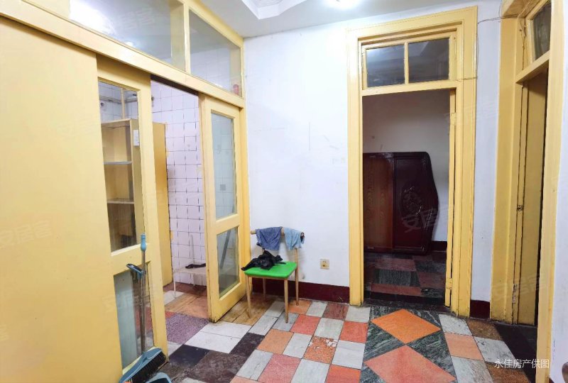 警苑小区3室1厅1卫66.33㎡南北65万