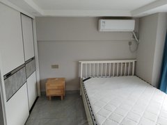 杭州临安临安城区宝龙单身公寓，上层，拎包入住出租房源真实图片