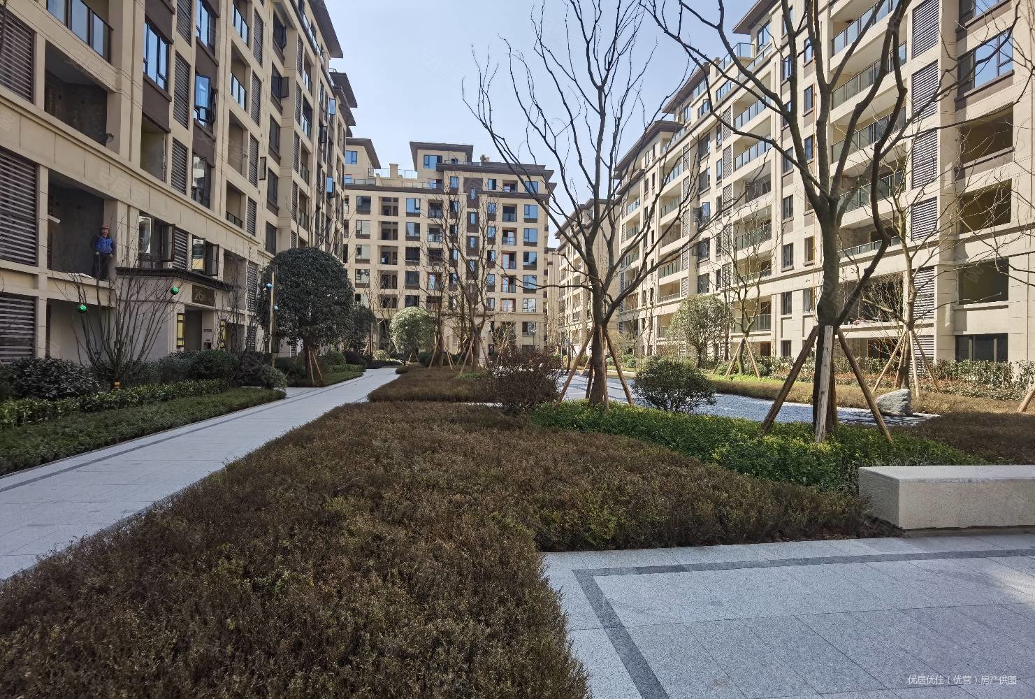 俊豪潼樾府4室2厅2卫114㎡南北86万