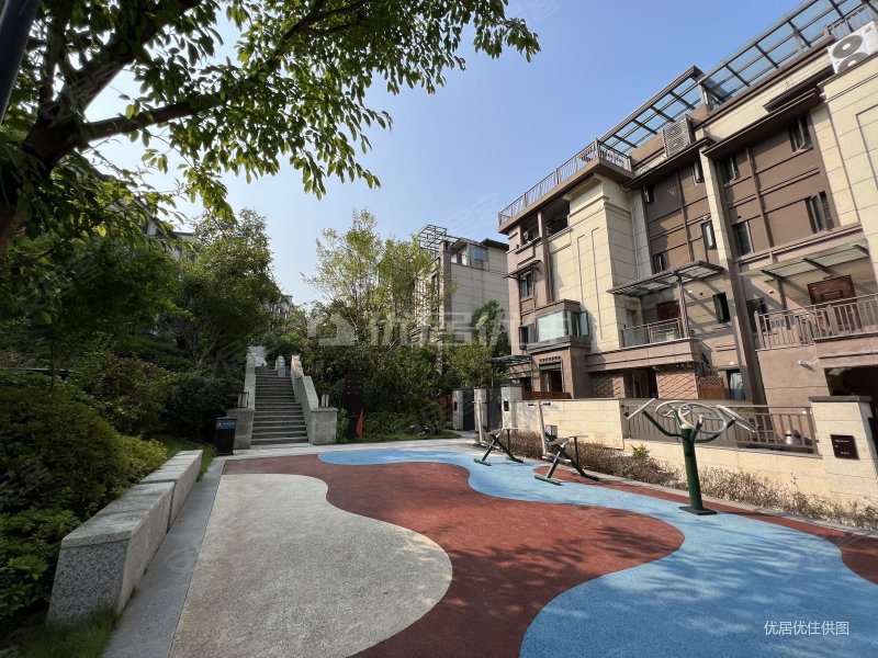 荣盛锦绣南山别墅 四房