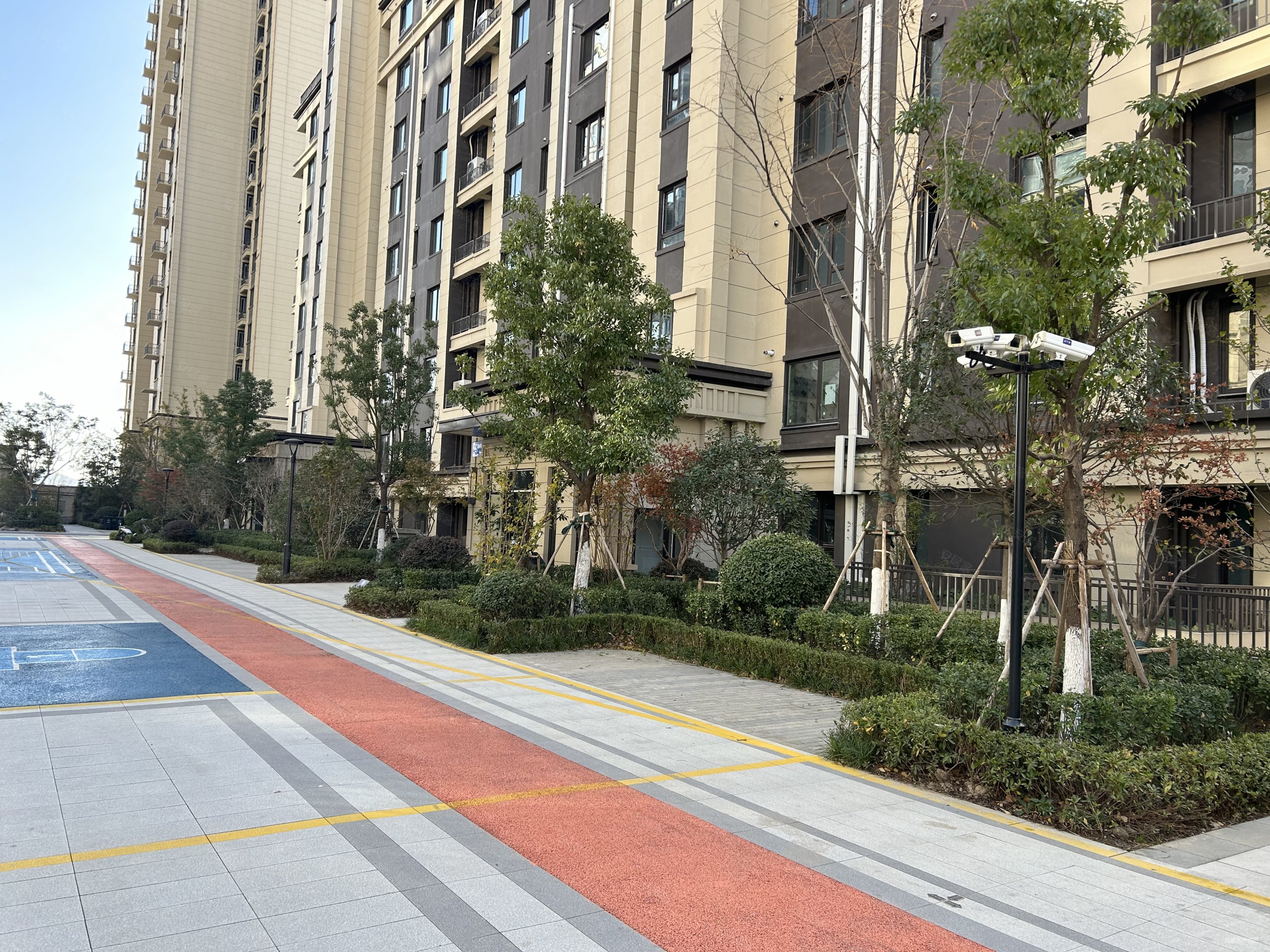 中梁应天首府4室2厅2卫127.9㎡南北170万