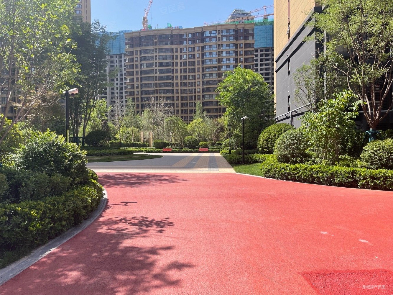 万科翡翠国际洋房大4室580w满3满2诚心卖