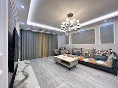 梅河口城区市中心泰德观塘电梯四楼，年租两万二包取暖物业，精装两室。出租房源真实图片