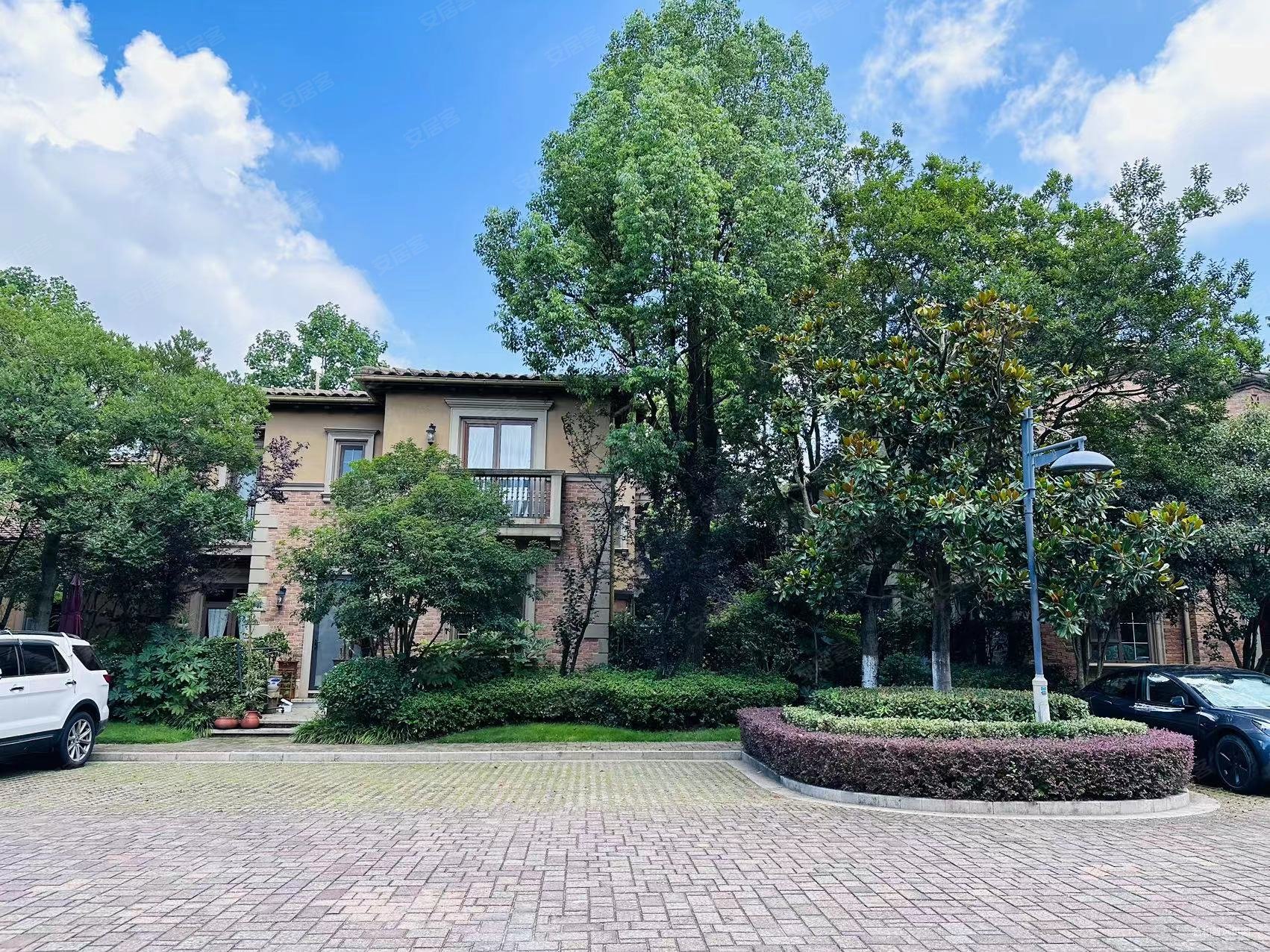 纳帕尔湾山庄二手房,560万,4室2厅,3卫,215平米-昆山安居客