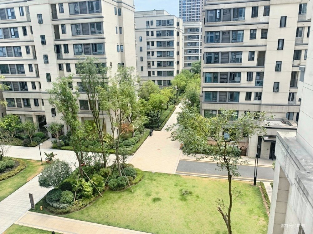 界石御华兰亭高档小区精装三房采光好小区环境好出入方便