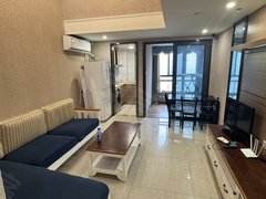 海口龙华城西恒大复式两房两厅一卫1700，新城吾悦广场附近，家具家电齐全出租房源真实图片