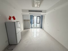 武汉青山工业大道地铁口旁！家具家电可配 可合租 南北通透无遮挡 价格可谈出租房源真实图片