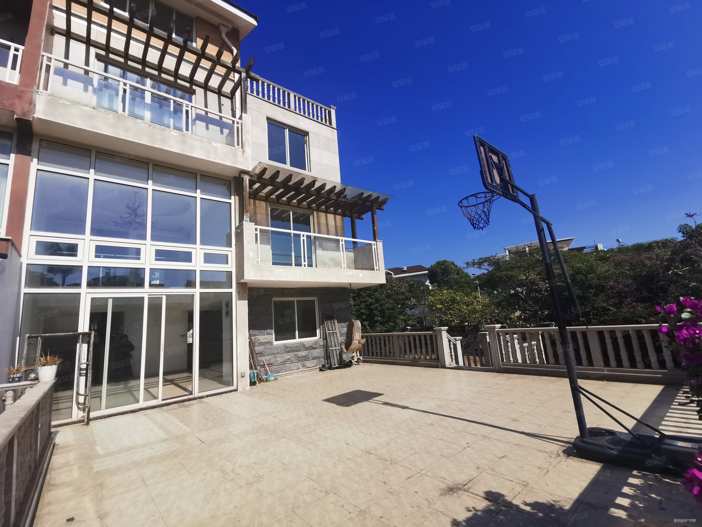 鹭岛北海湾5室2厅4卫314.64㎡南北1960万