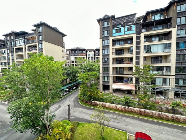 西双版纳景洪嘎栋曼掌院墅融创曼掌三房一卫,双阳台南北通透,拎包入住