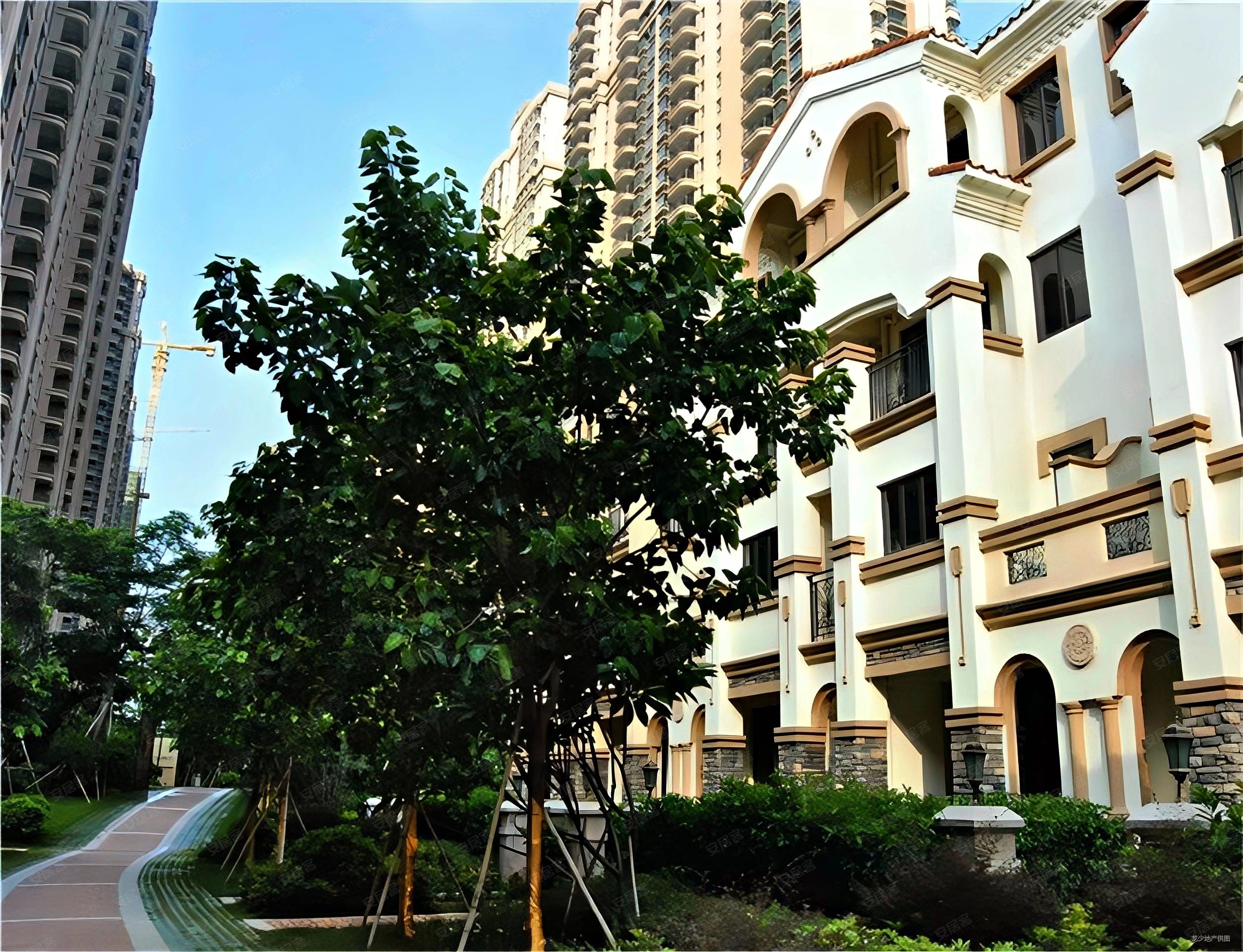 桂丹颐景园a区有电梯正南朝向正规商品房中间楼层