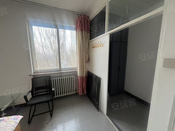 包头青山文化路丰产道一号街坊新上丰产道一号街坊  精装修  家电家具齐全  看房方便出租房源真实图片