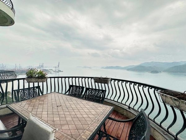 深圳盐田沙头角皇家海湾公馆(别墅)可做会所,可拍戏(豪华装修,带泳池