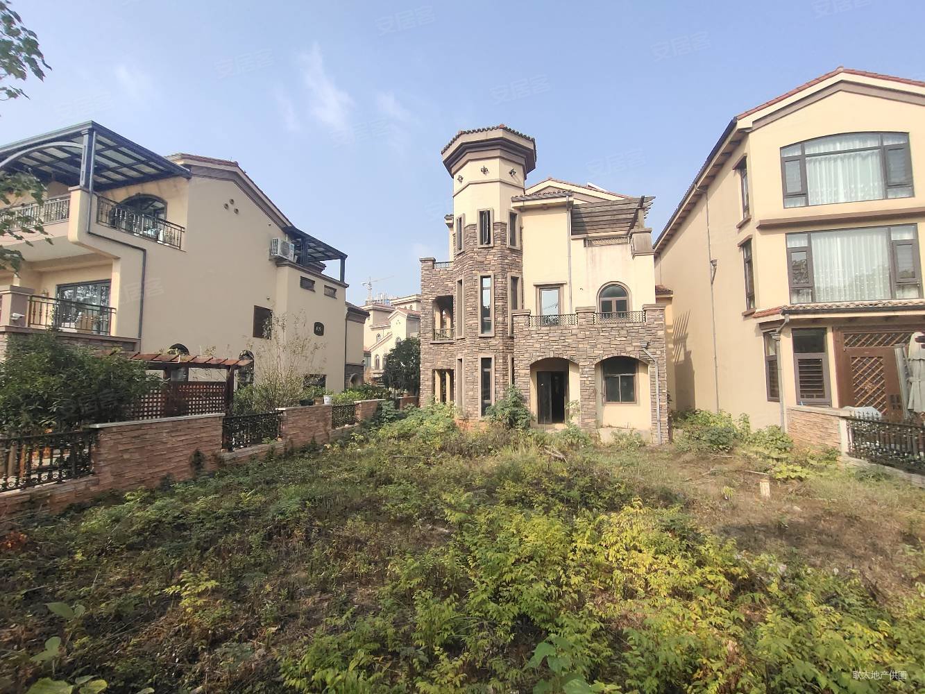 长沙房产网>长沙二手房>开福二手房>广电中心二手房>金色溪泉湾(别墅)