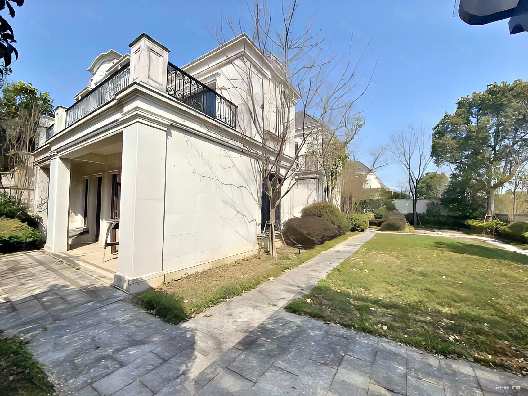 昆山市绿城玫瑰园别墅