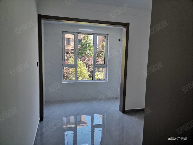 汶水近电梯洋房精装未住带仓库车位,水岸豪庭二手房,78万,3室2厅,2卫