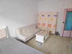 齐齐哈尔龙沙三百客运站可月付，安智小区正四楼70平米两室一厅简单装修带家具家电出租房源真实图片