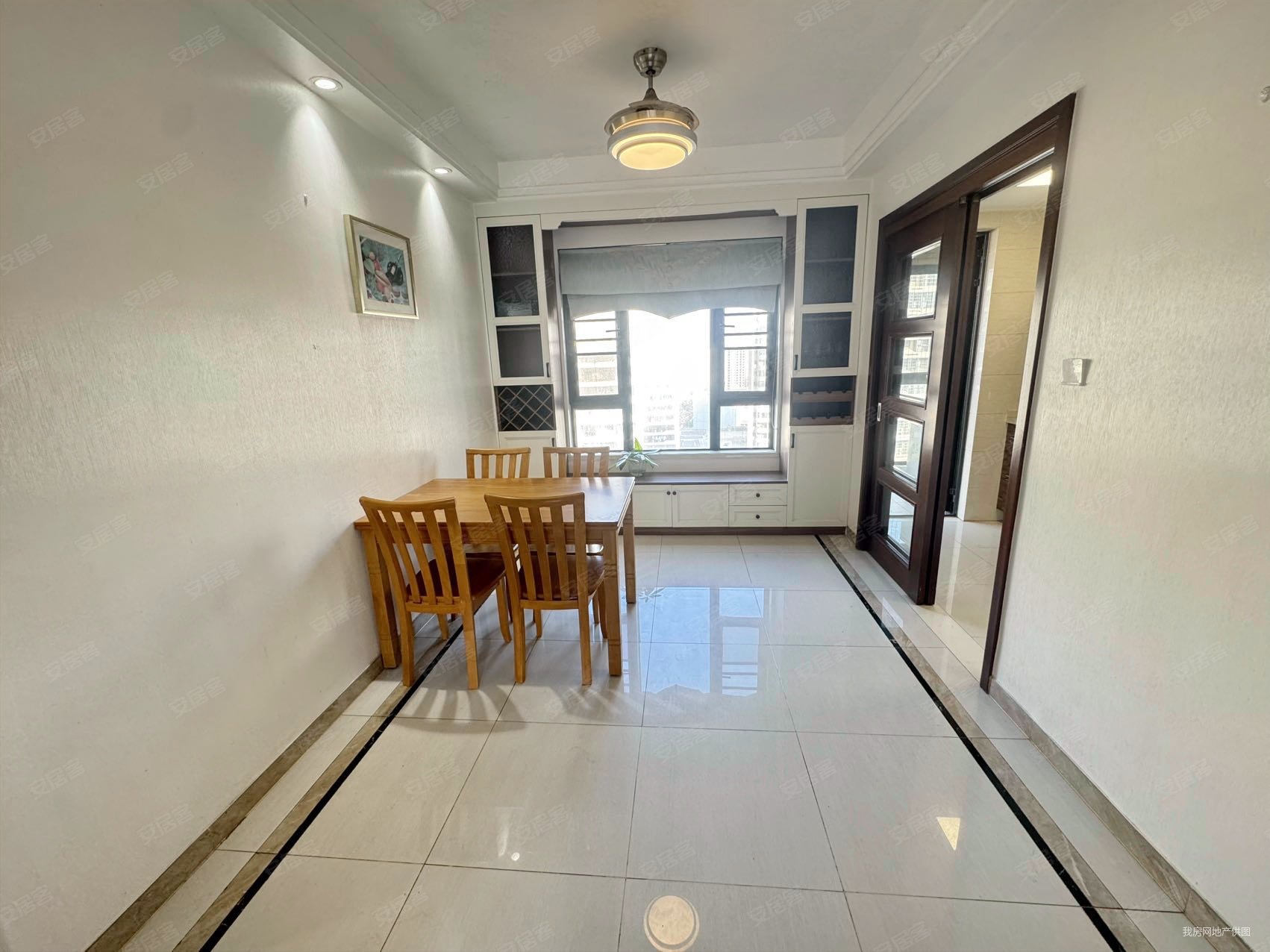 中海锦城3室2厅2卫112.64㎡南北175万