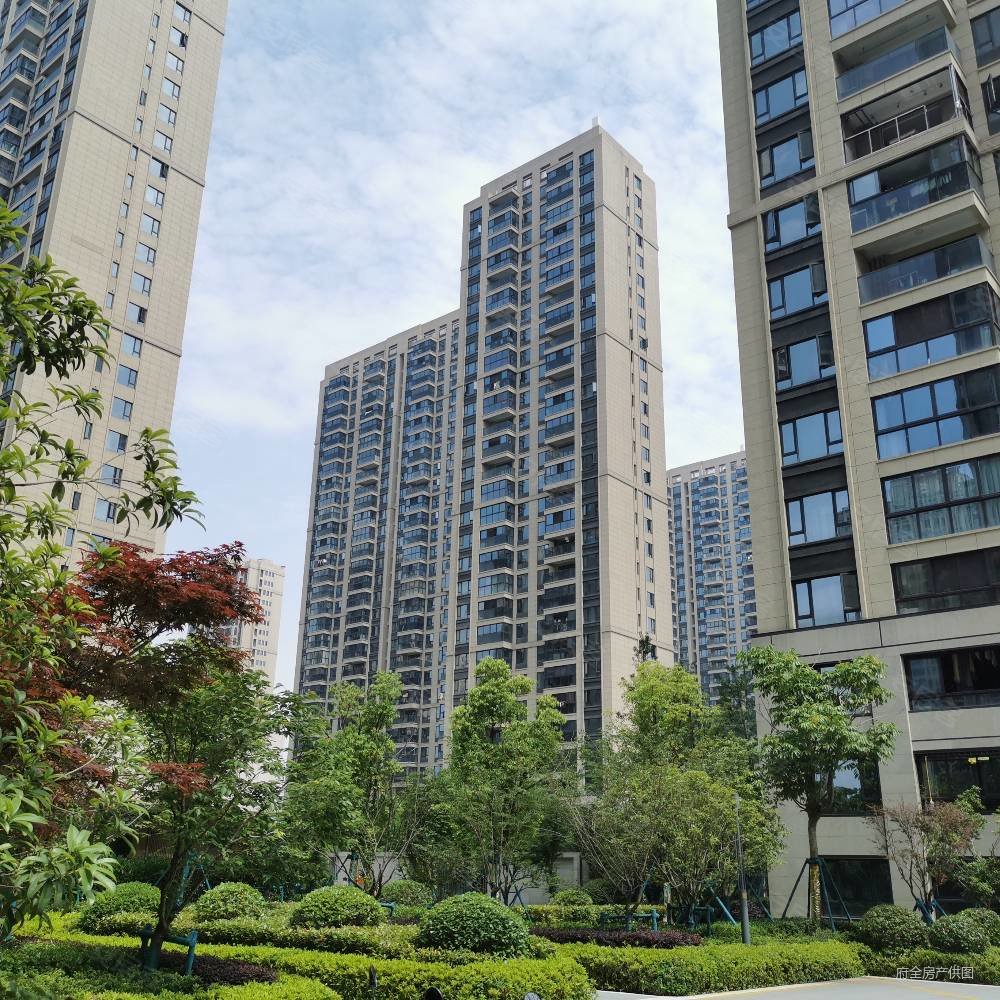 绍兴房产网>绍兴二手房>越城二手房>城西二手房>世茂璀璨明樾>