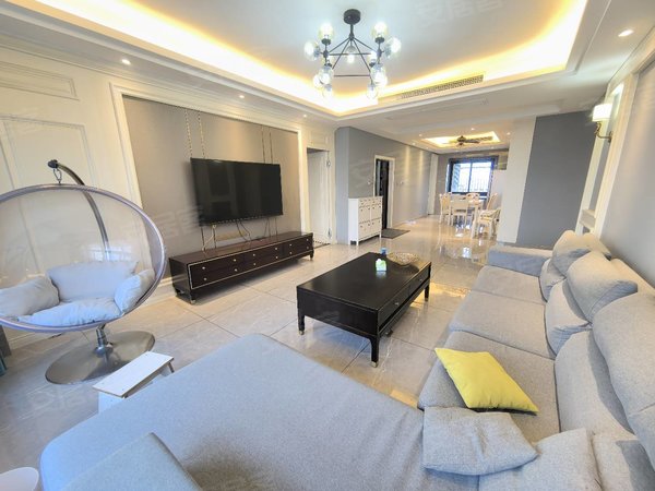 福州长乐吴航外滩公馆外滩公馆精装4房3卫一梯一户万星地铁周围永辉