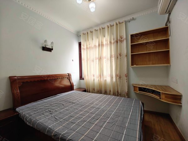 两个卧室一样大!冉家坝轻轨站正两室!三条轻轨出租房源真实图片