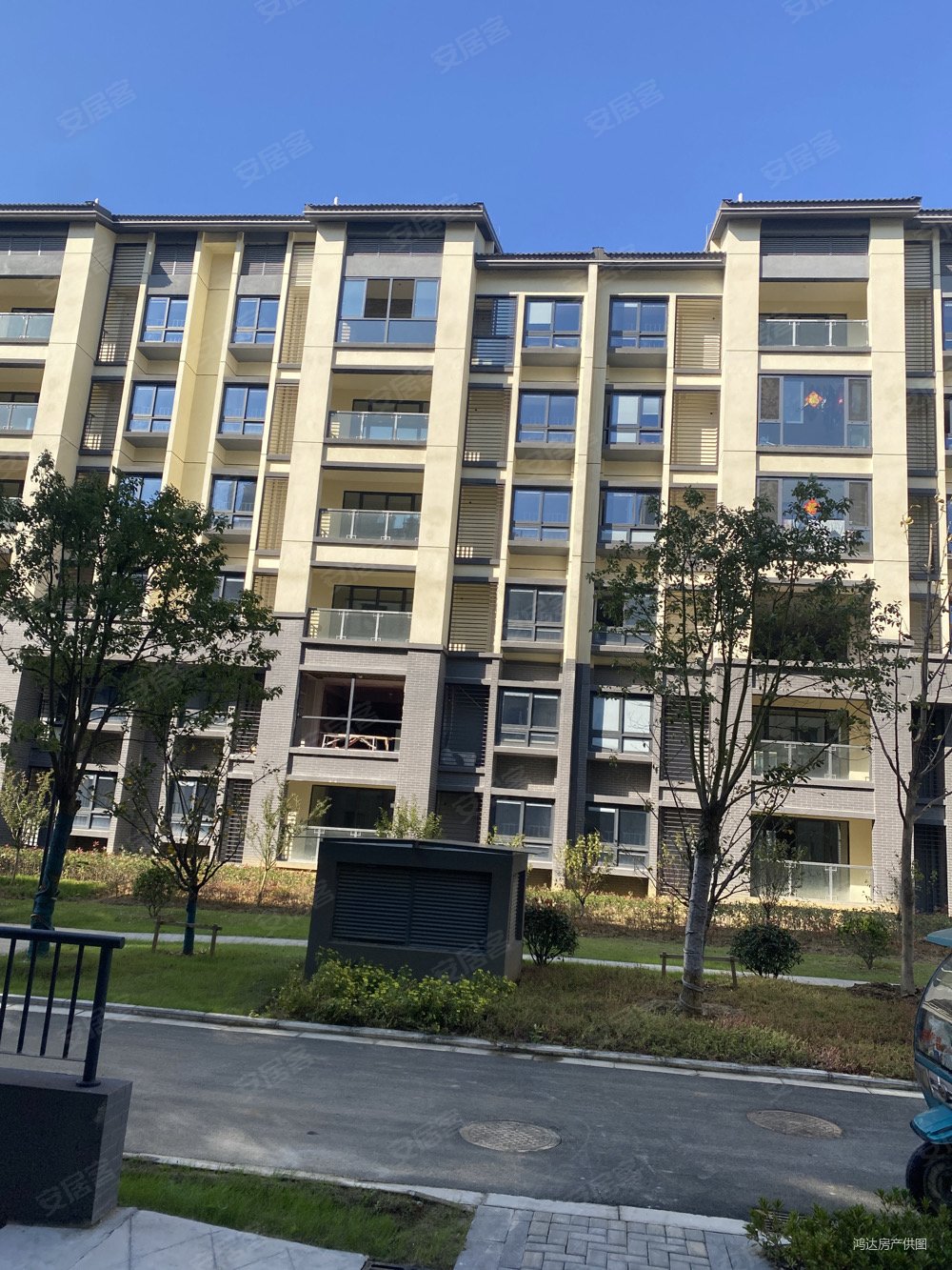 梅园小区3室2厅2卫129㎡南北149.8万