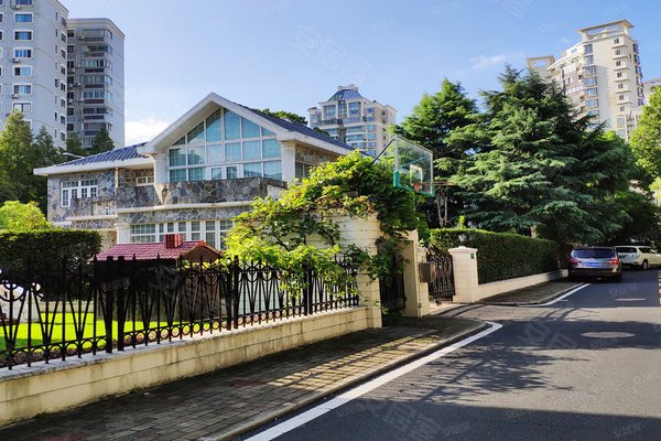上海二手房 名都城(别墅) > 周谨硕解读名都城(别墅)小区户型