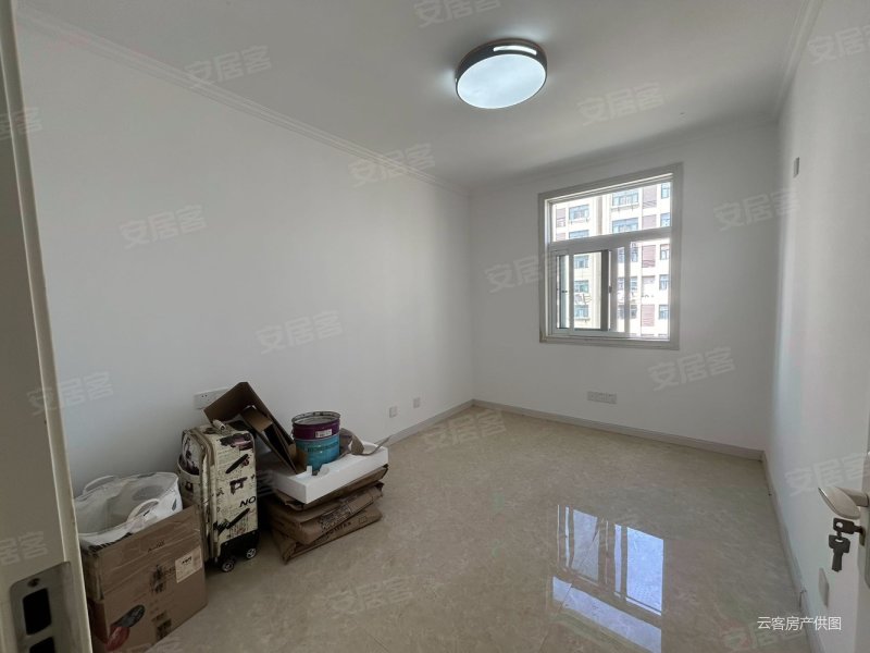 丽晶国际(b区) 洋房好楼层 南北通透 正规商品房 有钥匙