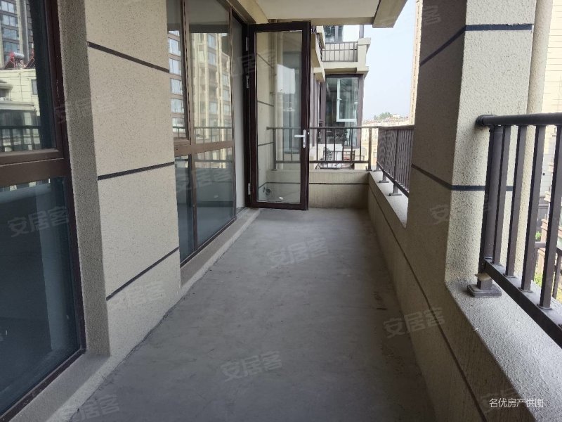 龙旺华庭 复试洋房 大h户型 小区中间位置