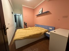 泸州江阳滨河广场万象汇旁 押一付一 无中介   次卧出租出租房源真实图片