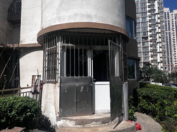 青岛黄岛薛家岛怡和嘉园(北区)精装套二带院 院门可随意进出 随时看房