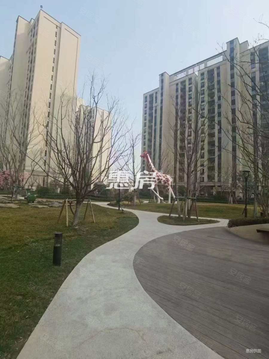 142万元满两年龙湖彩虹郦城112平南北通透电梯房