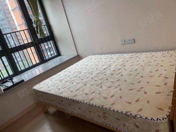 深圳坪山坑梓豪方东园东北师范学校对面.比亚迪2.5号门附近.