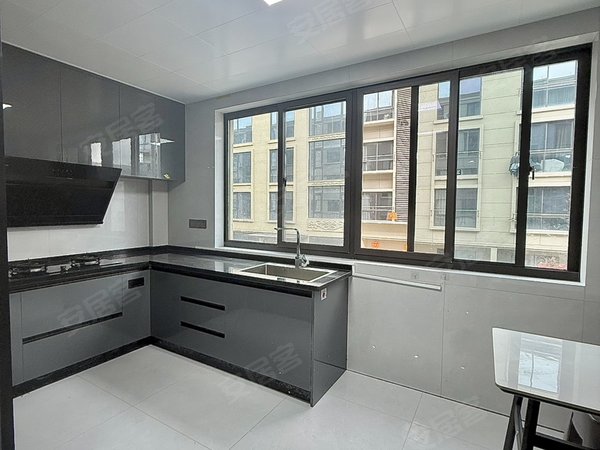 金华永康永康市区景欣华府万达夏溪附近，两室一厅拎包入住南北通透一梯一户，可明火出租房源真实图片