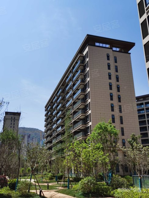 融创君庭云邸|王筇路106号4室2厅3卫143.76平方米