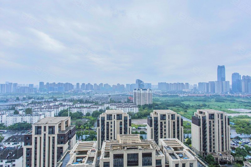 天鹅湖moma科技住宅采光好双卫格局超低密度次新小区