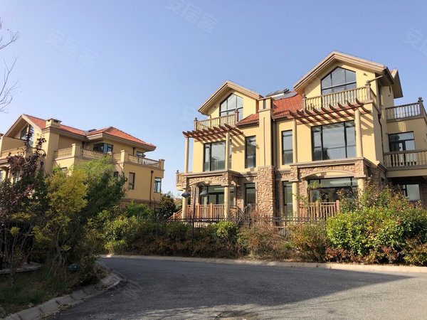 青岛即墨蓝色硅谷鳌山名苑鳌山名苑1200元月 家具家电齐全 随时看房