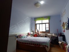 莱芜莱城茂业天地陈一,兰馨苑3室1厅90平简装双气一楼带院每月1000元出租房源真实图片