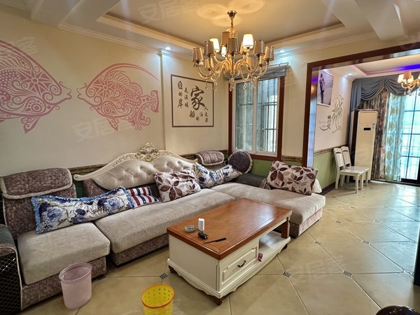 重庆开州云枫街道侨城御景首租1.