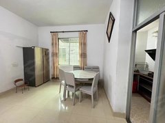 海丰海城海城城区金山名城附近，步梯3楼，3房2厅2卫，家具齐全，月租1000出租房源真实图片