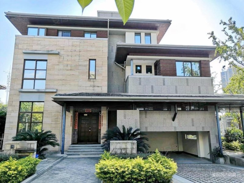 融汇山水a区6室3厅4卫612㎡南北2880万