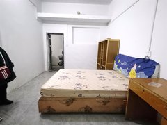 老河口武商广场老河口城区河边大钟旁边 单位家属一楼 单间拎包即住出租房源真实图片