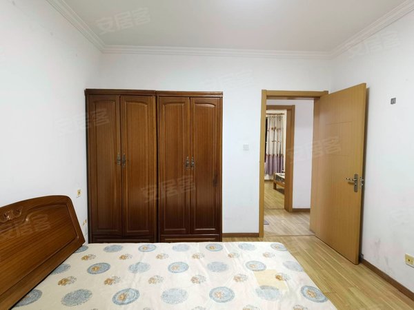 上海嘉定南翔泰翔嘉苑泰翔嘉苑精装三房 可办居住证 接受宠物 价格好