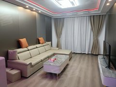 梅河口城区市中心出租 丰华园 6赠7精装修 三室二卫 随时看房 嘎嘎便宜出租房源真实图片