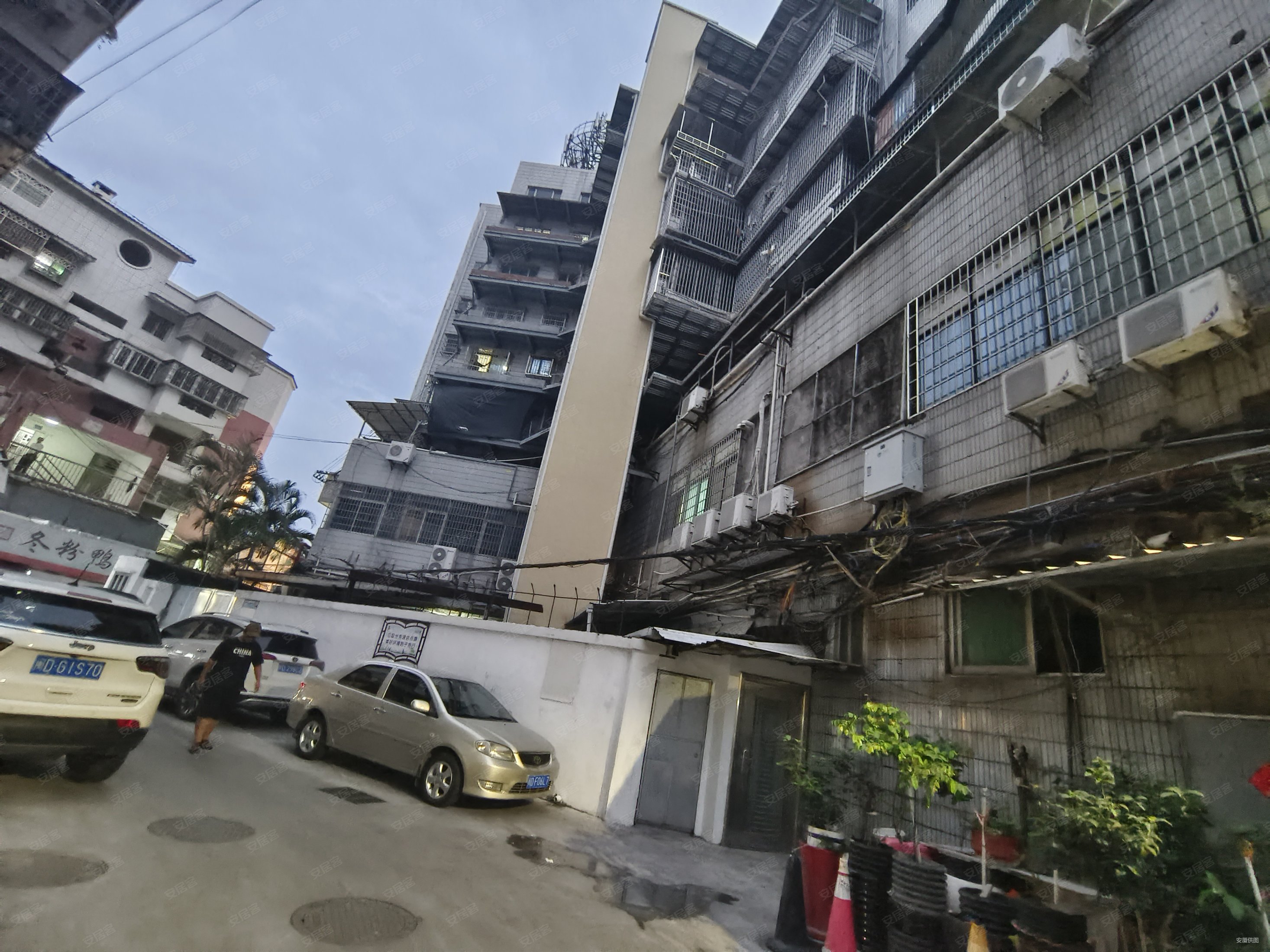 银安大厦3室1厅1卫118㎡南149万