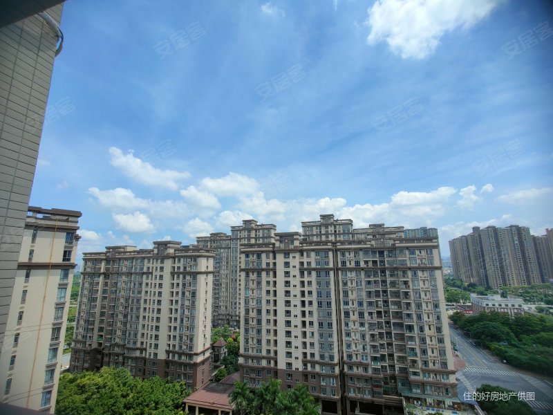 房东直卖,摩卡小镇|3室2厅1卫107.04平方米随时看