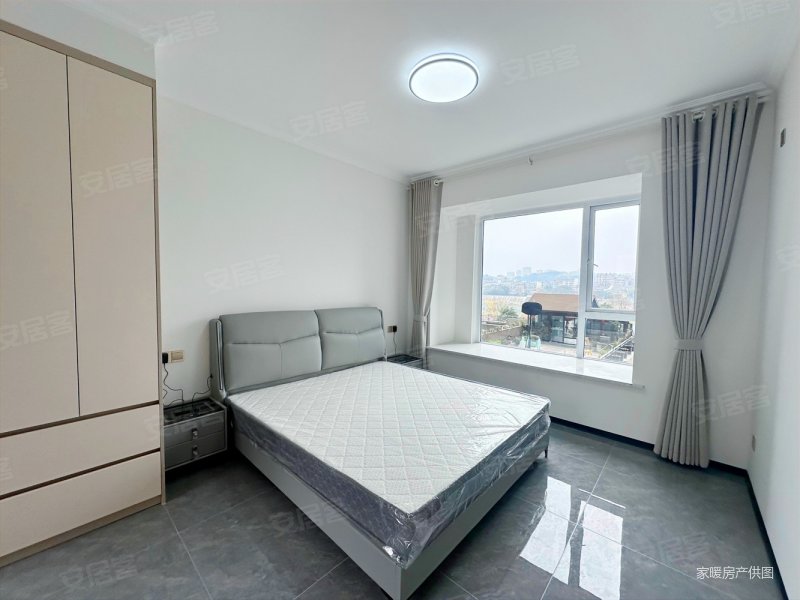 万峰城d区峰景里