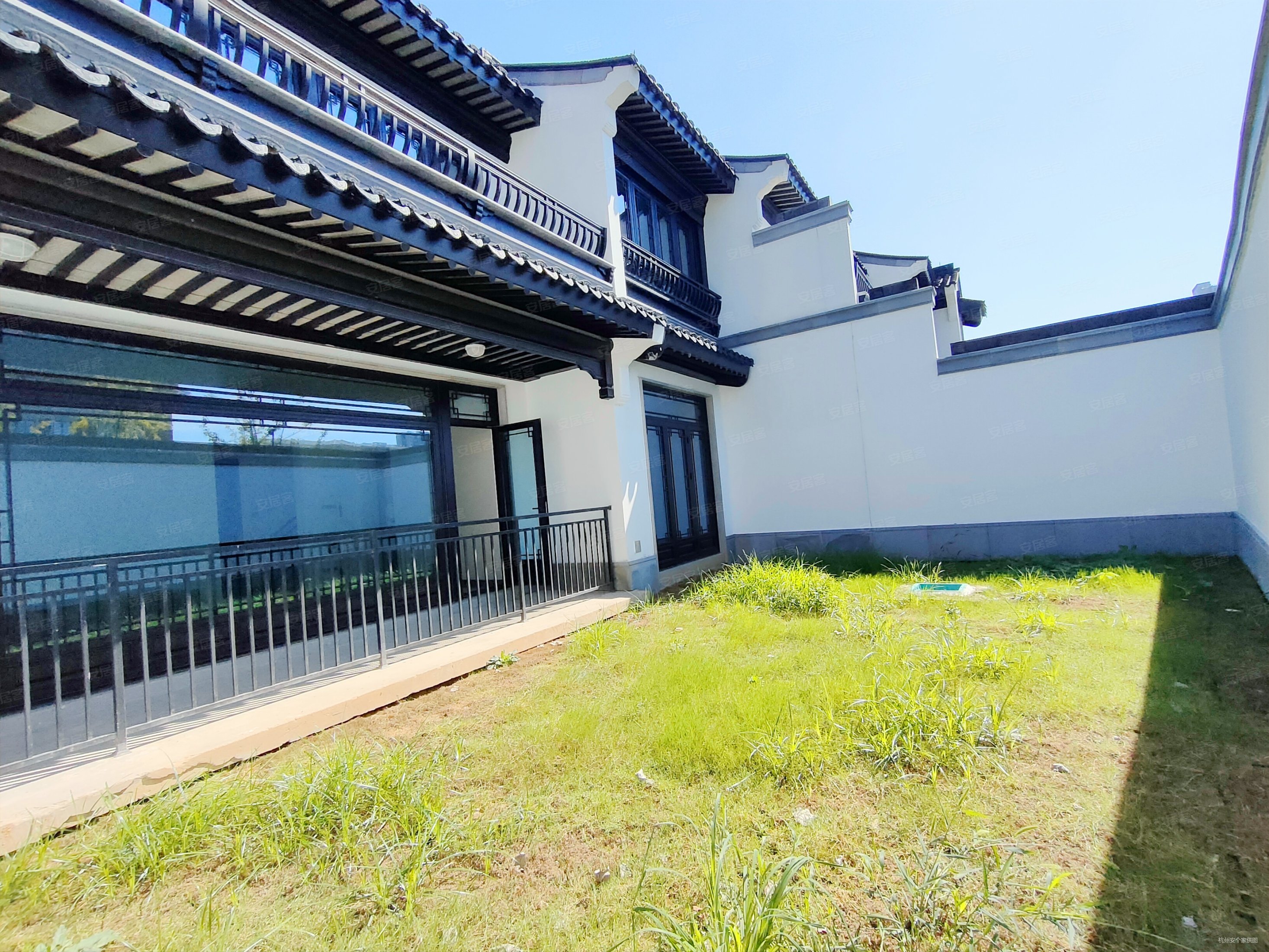 九龙仓雍景山(别墅)4室2厅2卫142.21㎡南520万